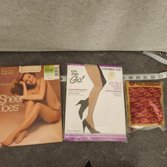 Lot of 3 Control Top Sheer Toes Pantyhose & Tights Lycra Ultra Sheer‎ Silkies - Picture 1 of 15
